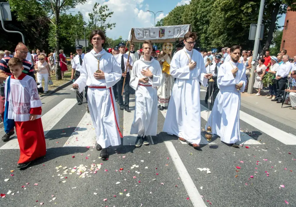 Czy w Boże Ciało trzeba iść do kościoła? Sprawdź obowiązek uczestnictwa